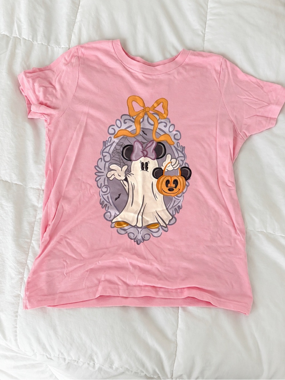 Women’s Pink Minnie Halloween Ghost Graphic Tee (Small)